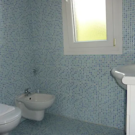 Apartment Quattro Colonne 2 *